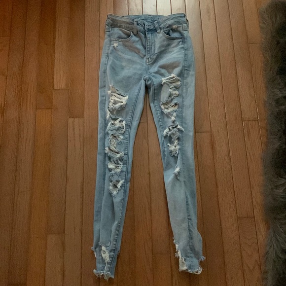 Ripped skinny jeans. - Picture 1 of 1